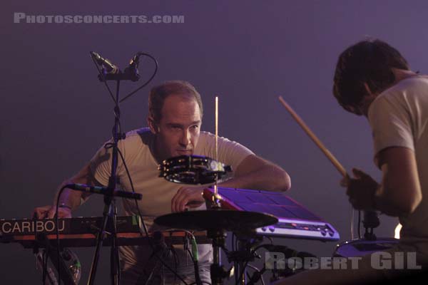 CARIBOU - 2014-11-01 - PARIS - Grande Halle de La Villette - Brad Weber - Daniel Victor Snaith